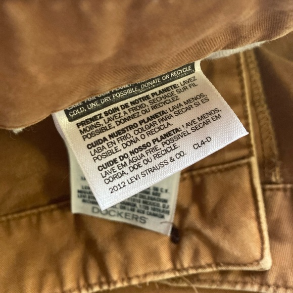 Dockers Men's Tan Chinos - Picture 3 of 7